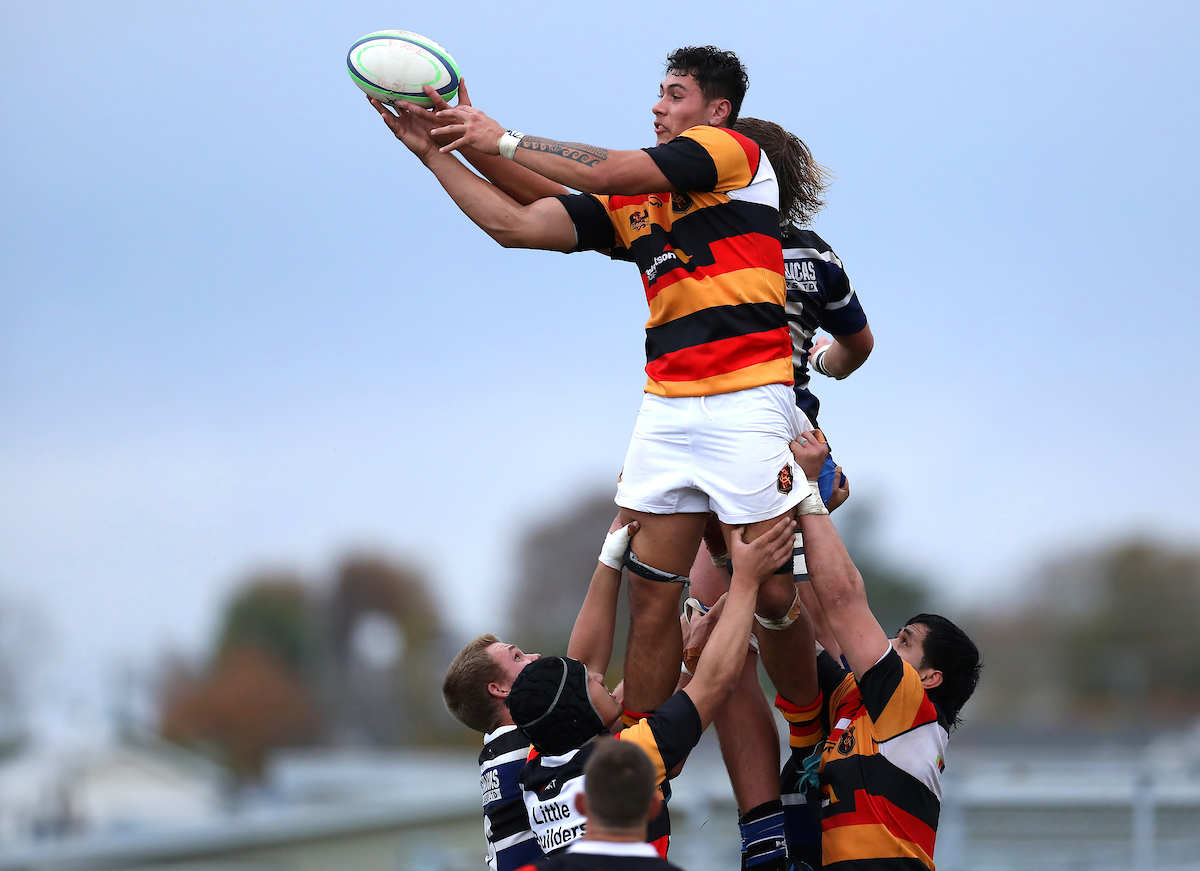 Ashton Teau of Zingari Richmond and Harrison Morton of Kaikorai compete for a lineout during the club rugby match between Kaikorai and Zingari Richmond played for the Tom Watkins Memorial Trophy at Bishopscourt in Dunedin on 7th May, 2022. © John Caswell / http://www.caswellimages.com